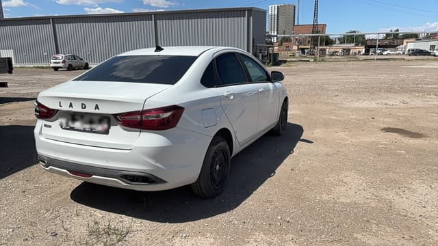 Lada Vesta седан - 3