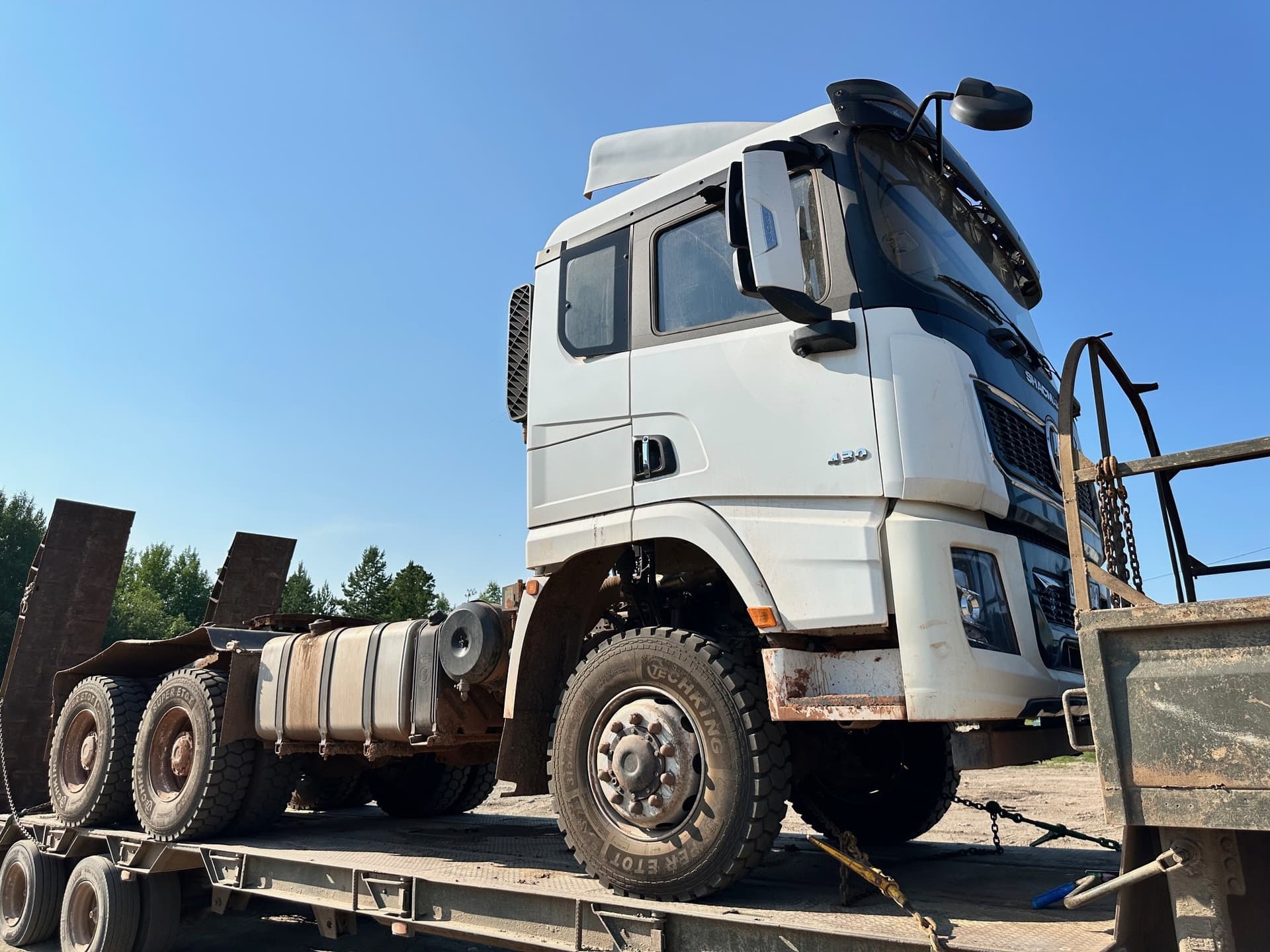 Shacman (Shaanxi) SX* 6x6 Седельный тягач - 2