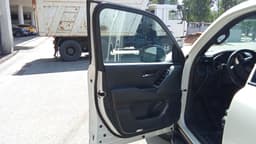 Toyota Land Cruiser 300 - 8