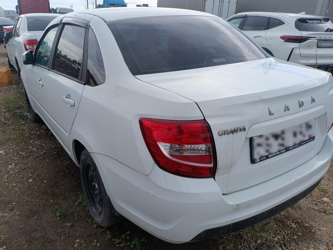 Lada Granta седан - 3