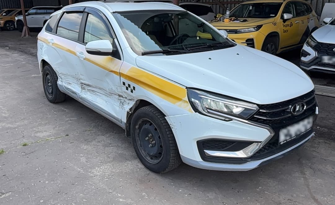 Lada Vesta SW - 2