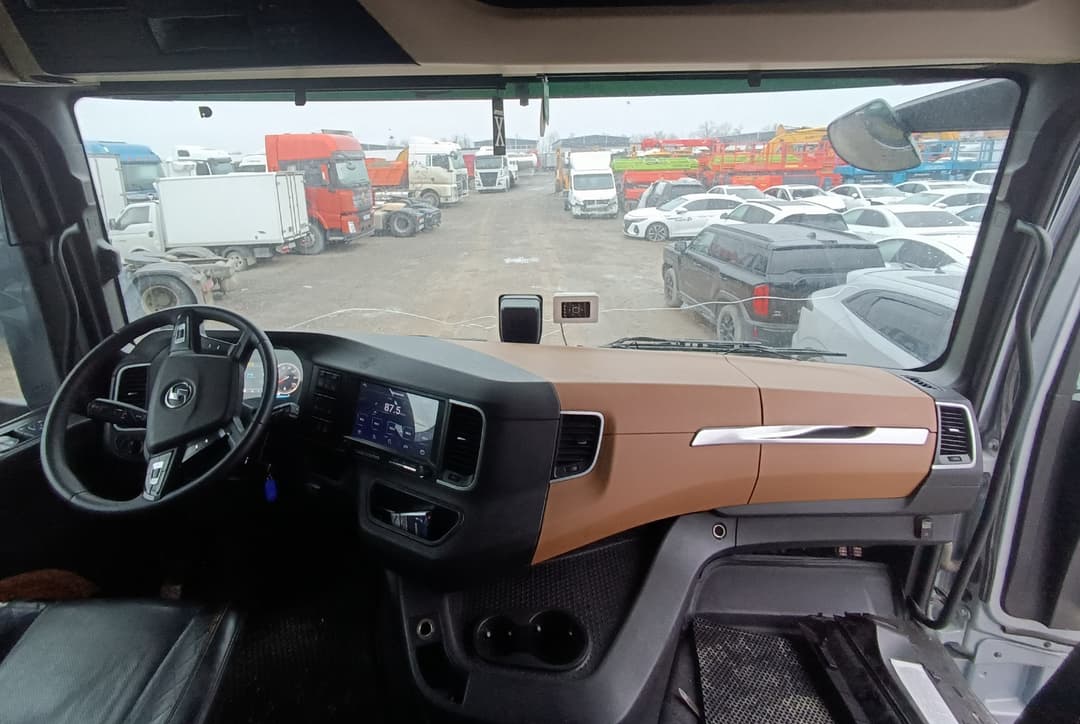 Shacman (Shaanxi) SX* 4x2 Седельный тягач - 5