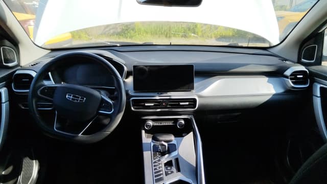 Geely Coolray - 5