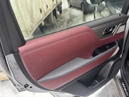 Infiniti QX80 - 8
