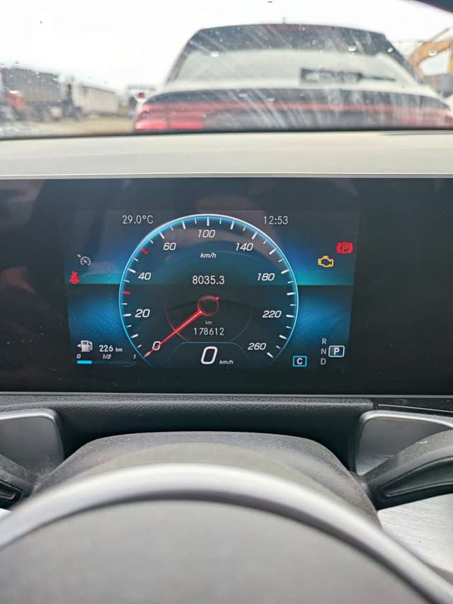 Mercedes-Benz GLB - 7