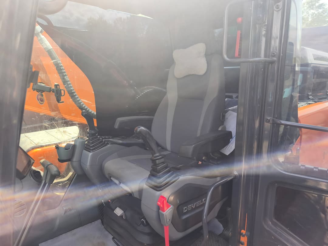 Doosan DX320 Экскаватор - 5