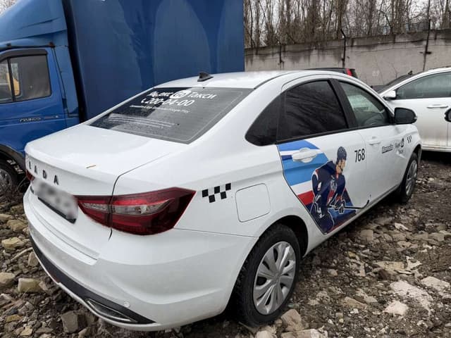 Lada Vesta седан - 3
