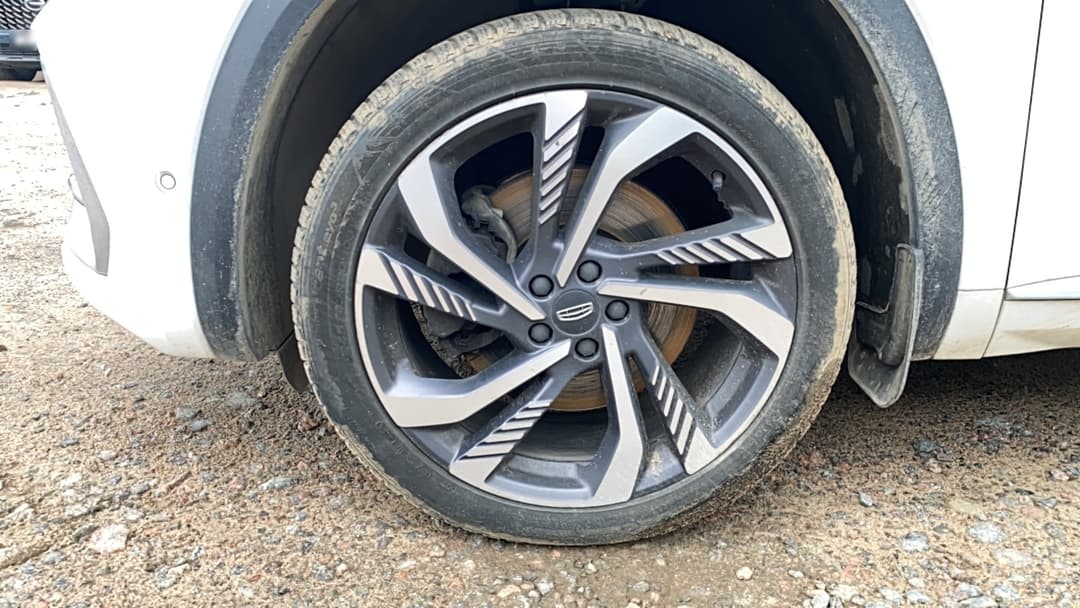 Geely Monjaro - 8