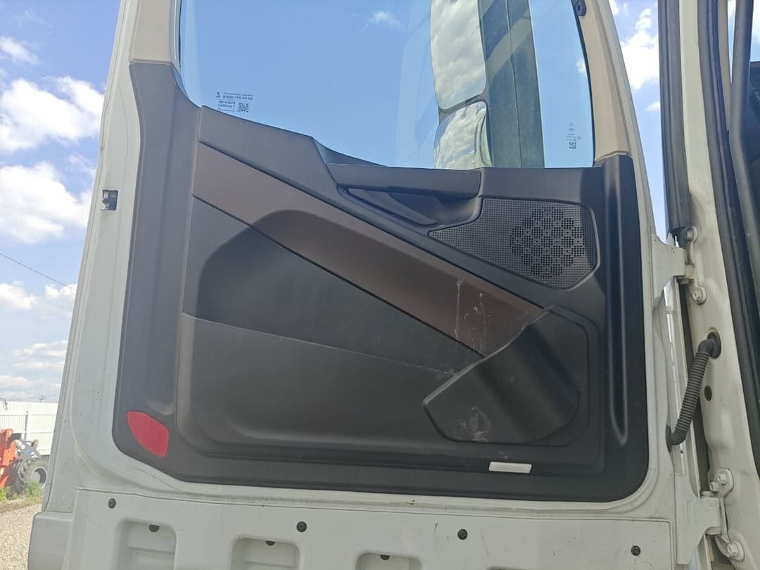 Камаз 54901 4x2 Седельный тягач - 7