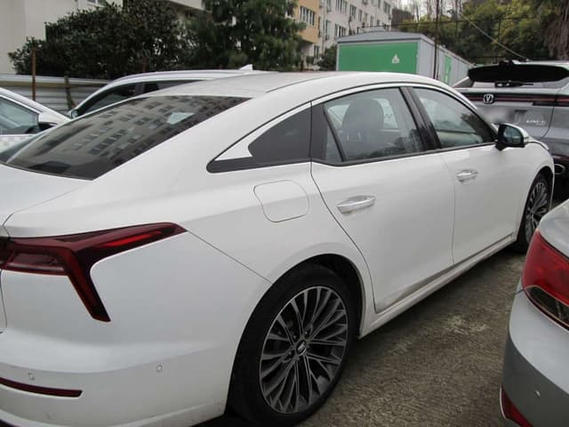 FAW Bestune B70 - 3