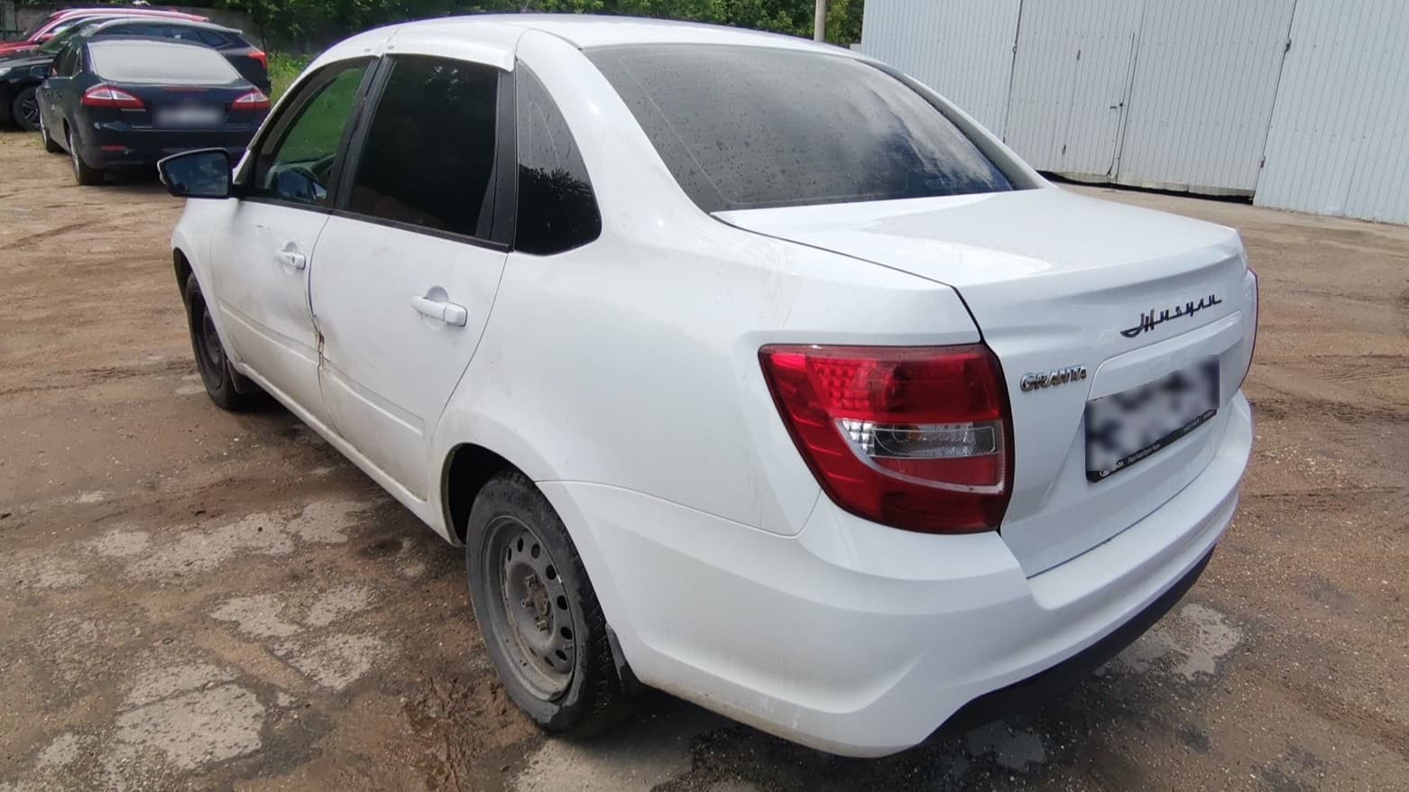 Lada Granta седан - 4