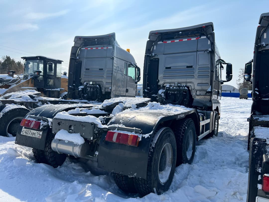 Sitrak C7H 6x4 Седельный тягач - 3