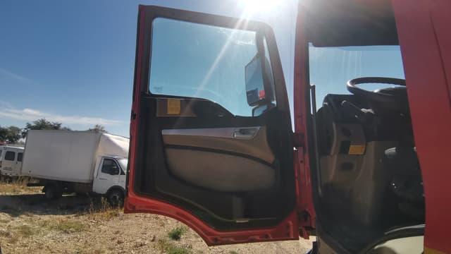 Howo T5G 6x4 Самосвал - 7