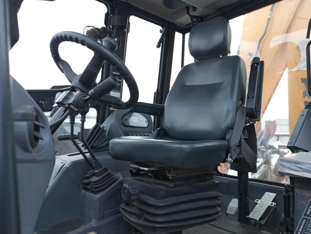 Rigor HD* Экскаватор-погрузчик - 5