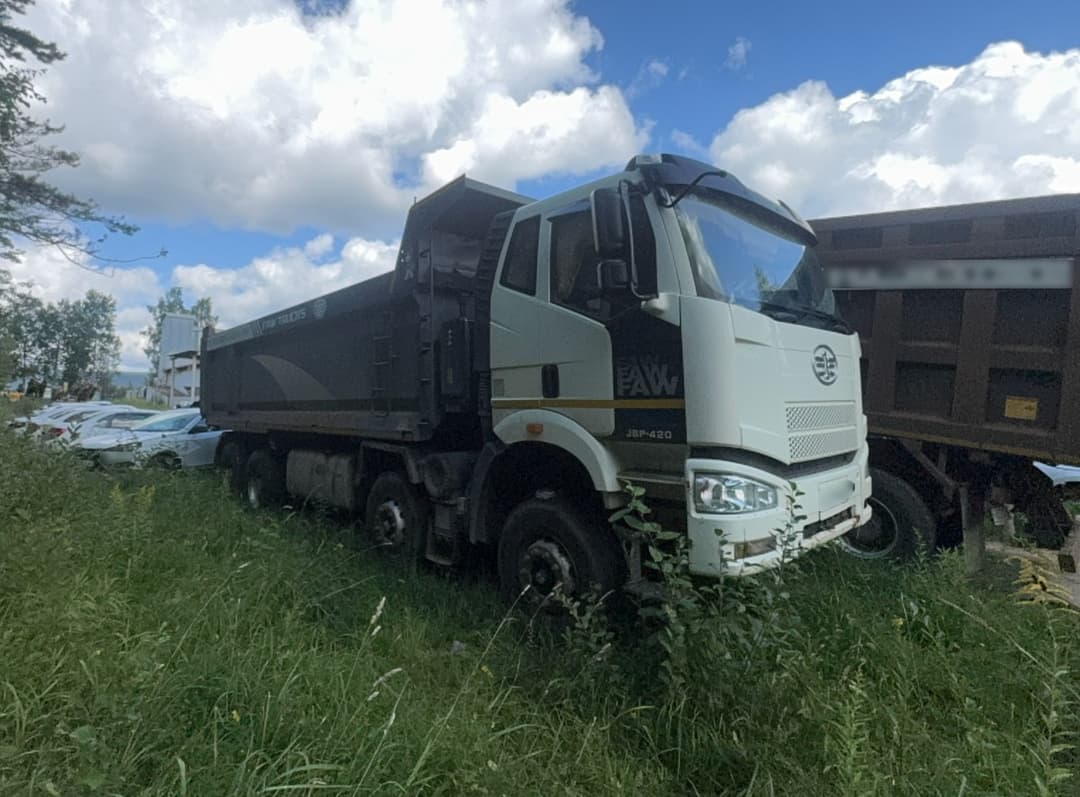 FAW CA 3310 8x4 Самосвал - 2