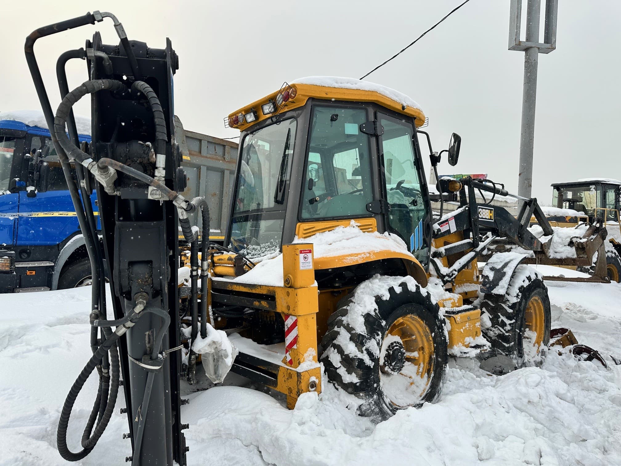 Shanmon 388 Экскаватор-погрузчик - 3