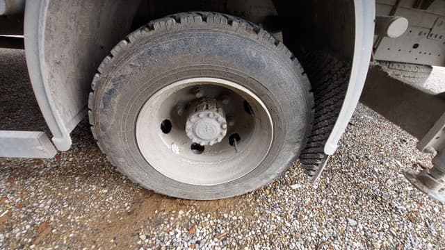 Кран Центр "Камаз" 6598* на шасси Камаз 43089 4x2 Бортовой с КМУ - 9