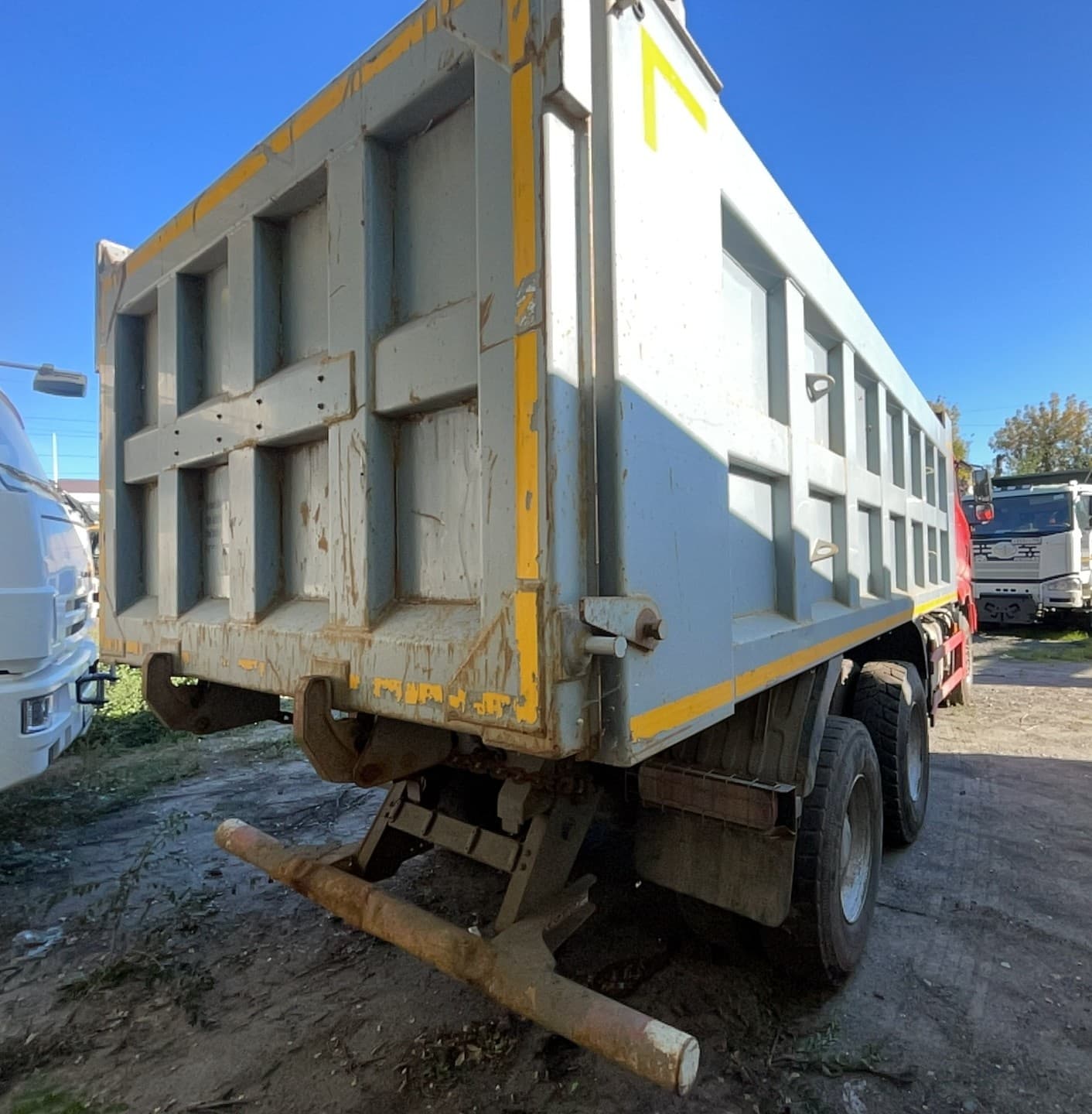 Sany SYZ320* 6x4 Самосвал - 3