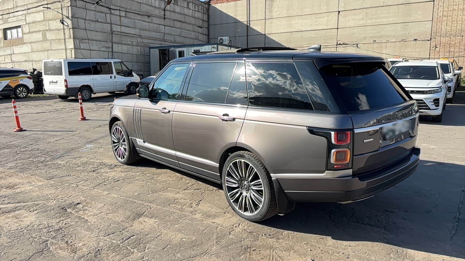 Land Rover Range Rover - 4