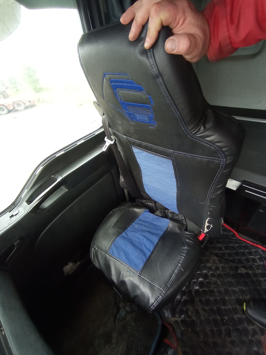 Sitrak C7H 6x4 Седельный тягач - 8