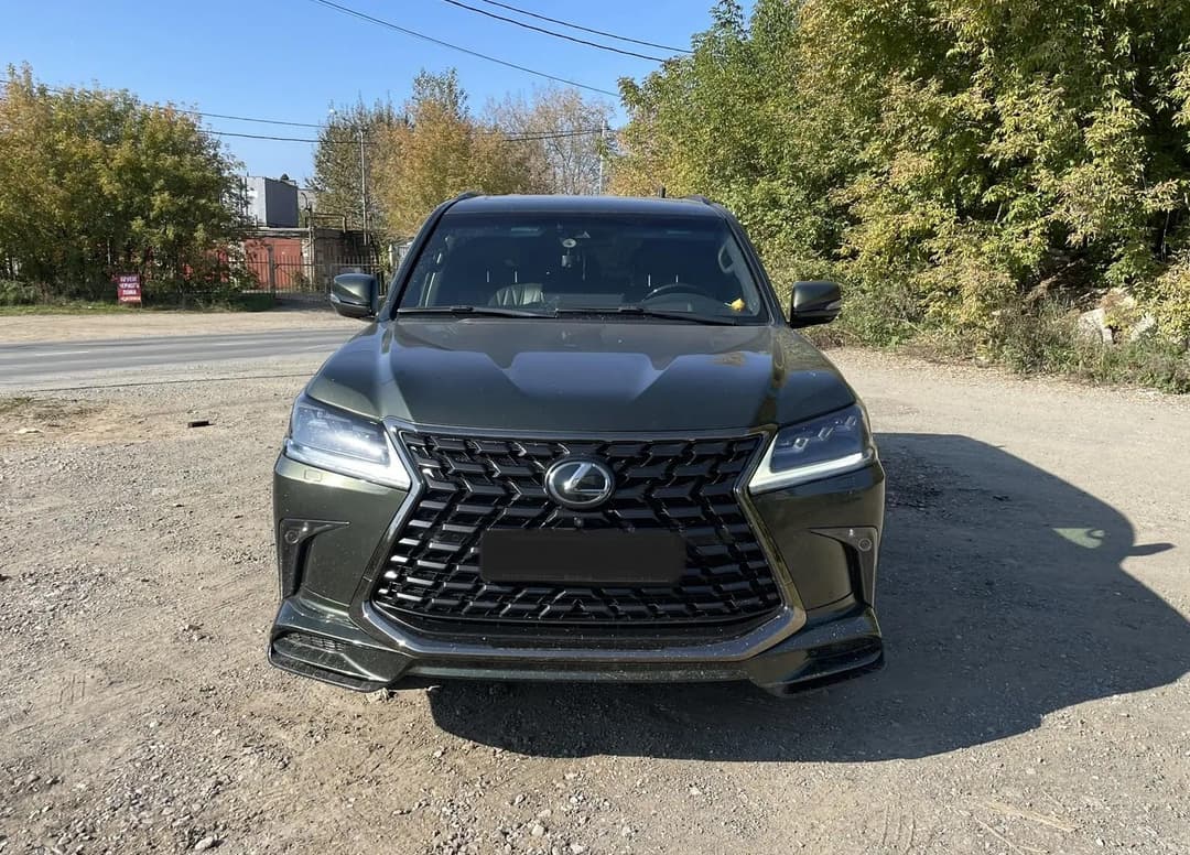 Lexus LX 570 - 1