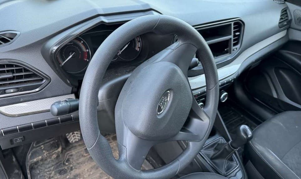 Lada Vesta седан - 4