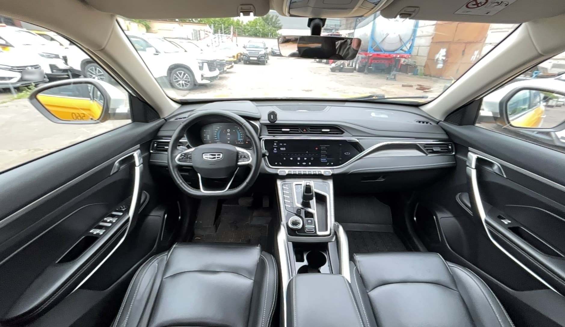 Geely Atlas Pro - 5