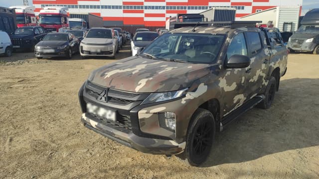 Mitsubishi L200 - 1