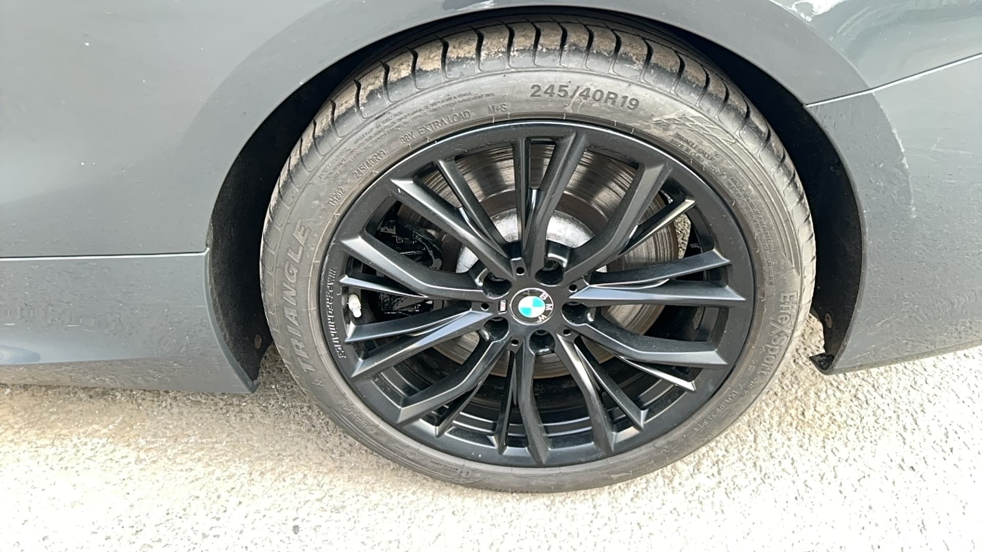 BMW 8 серия Coupe - 10