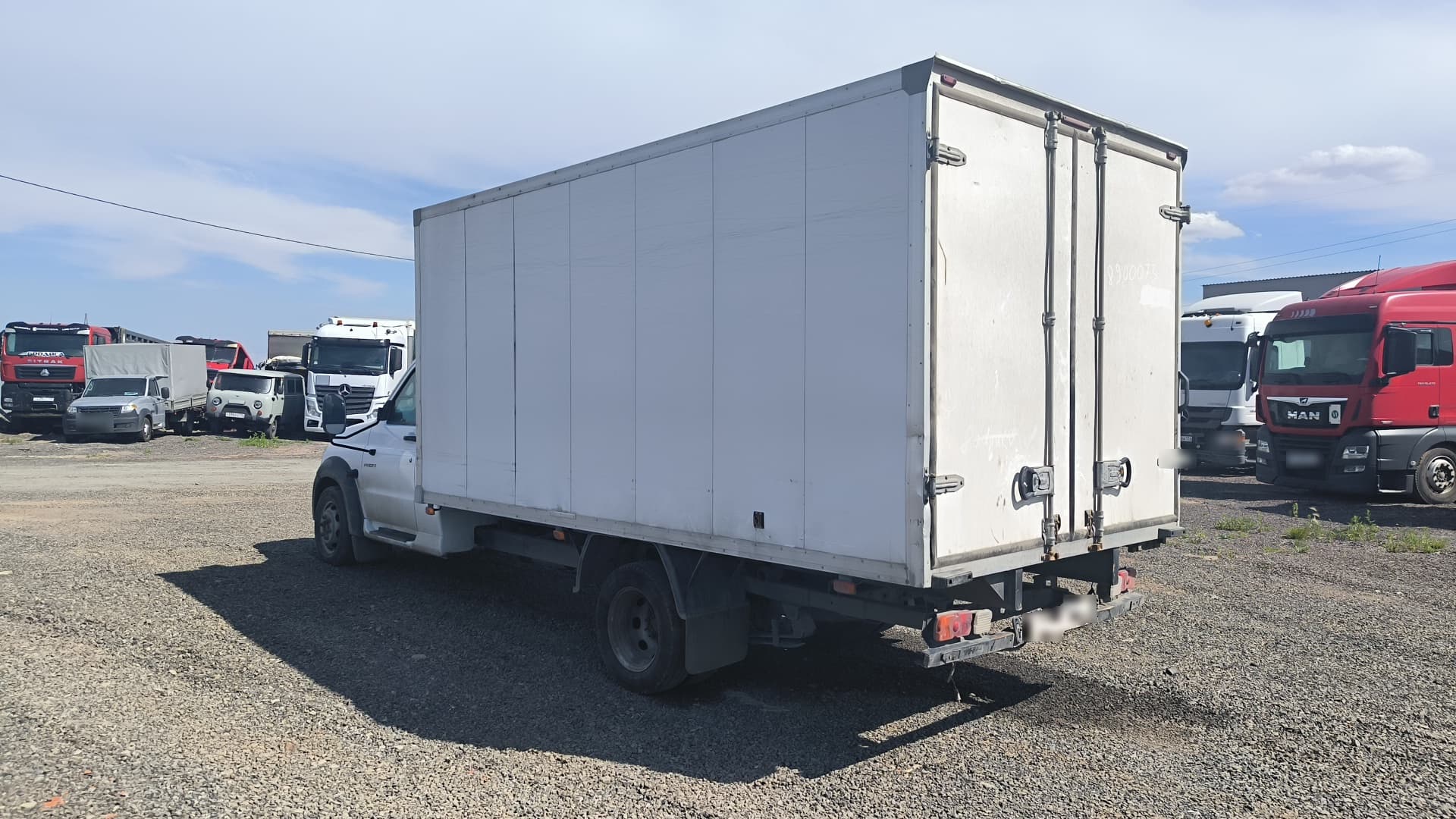 UAZ Profi Промтоварный - 4