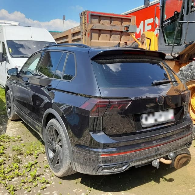 Volkswagen Tiguan - 4