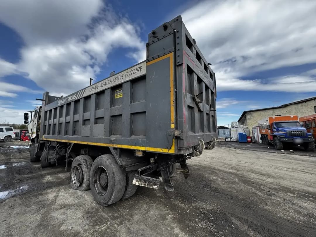 FAW J6 8x4 Самосвал - 4
