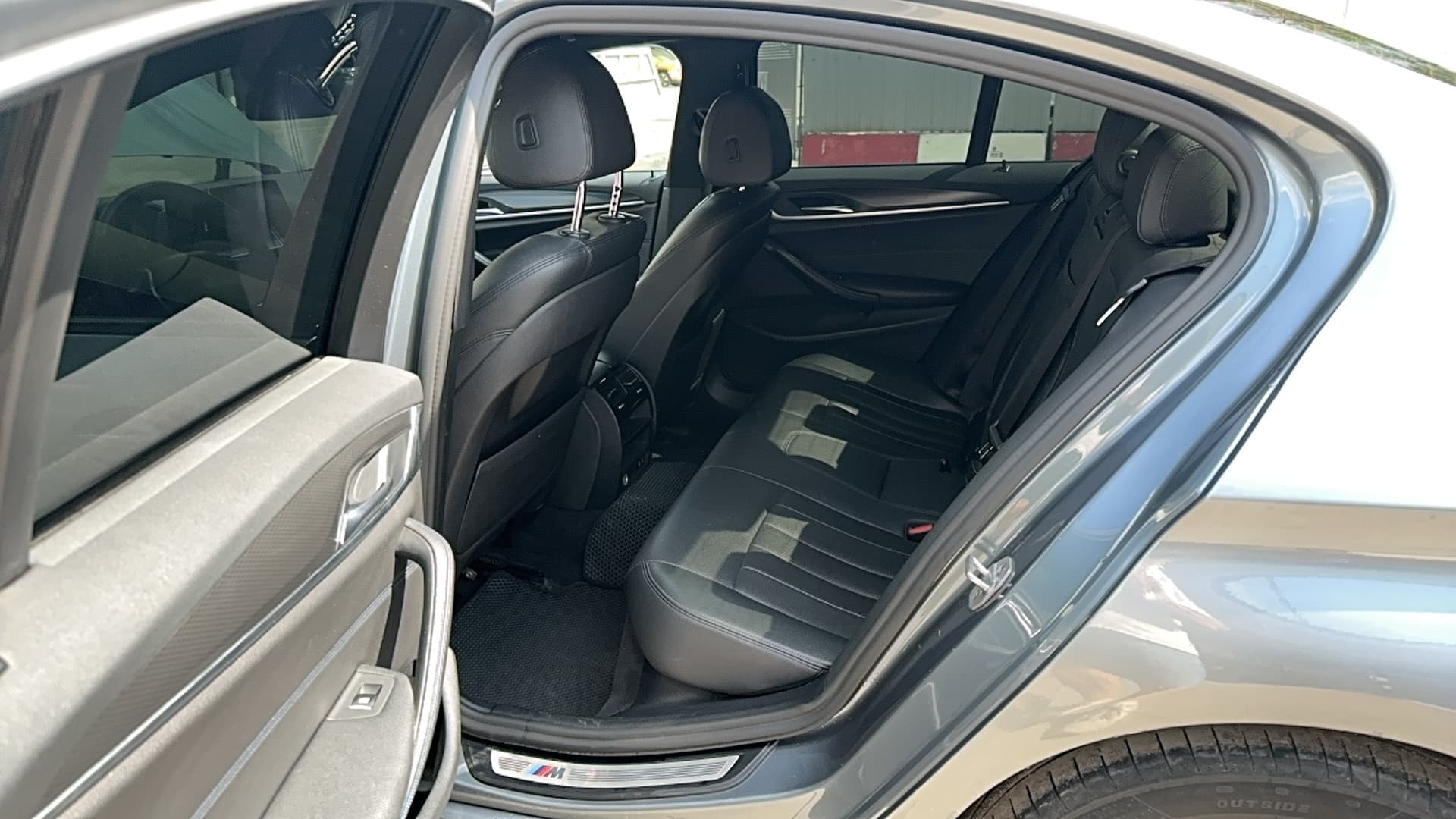 BMW 5 серия - 8