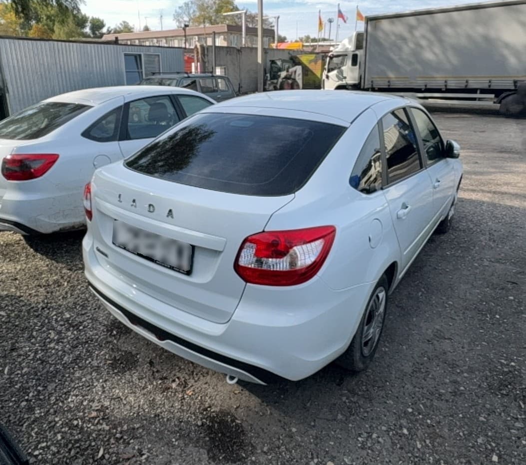 Lada Granta лифтбек - 3