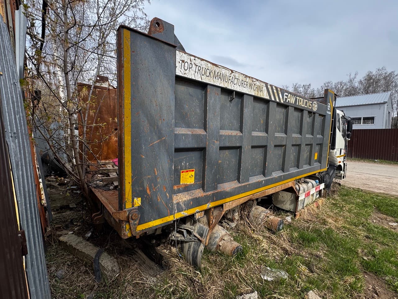 FAW J6* 6x6 Самосвал - 3
