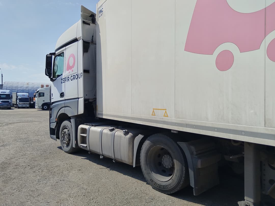 Mercedes-Benz Actros 4x2 Седельный тягач - 3