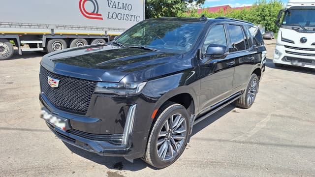 Cadillac Escalade - 1