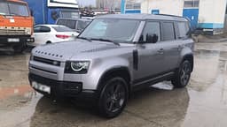 Land Rover Defender 110 - 1