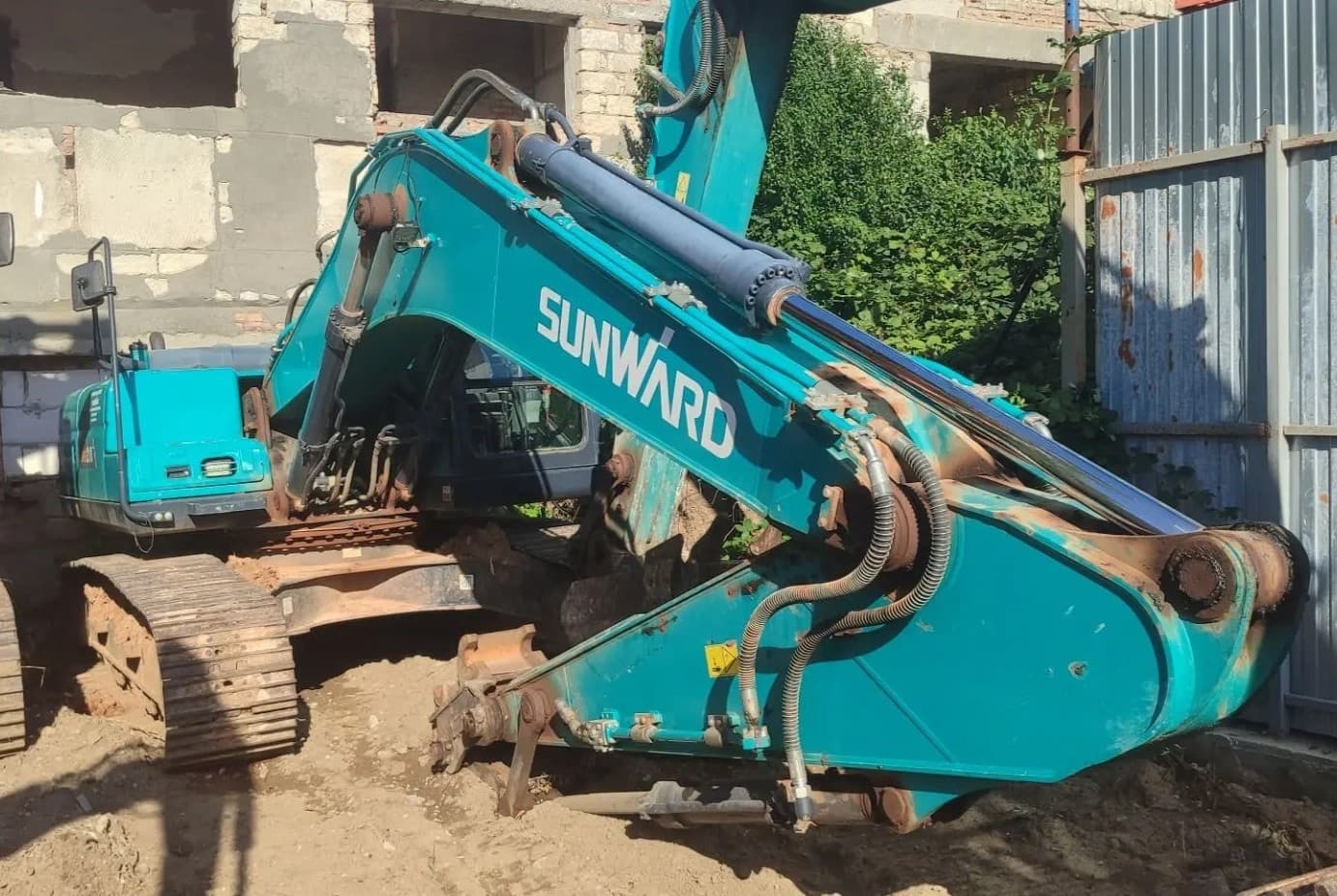 Sunward SWE210 Экскаватор - 2