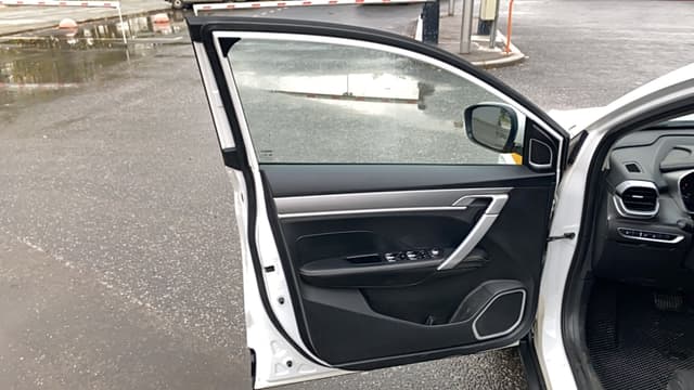 Geely Coolray - 8