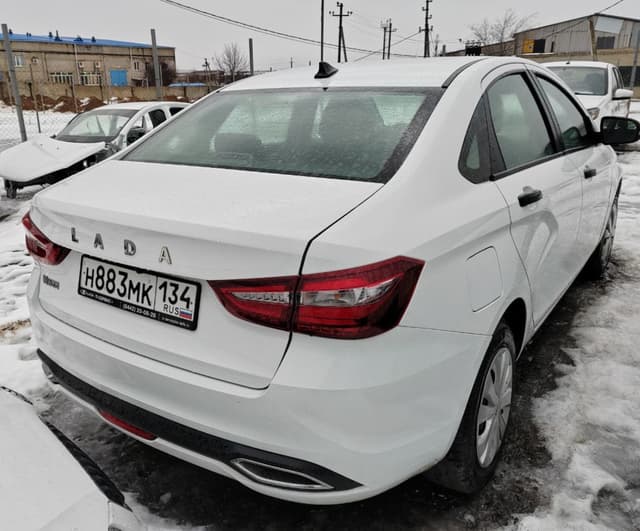 Lada Vesta седан - 3