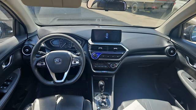 Changan Alsvin - 5
