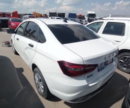 Lada Vesta седан - 4