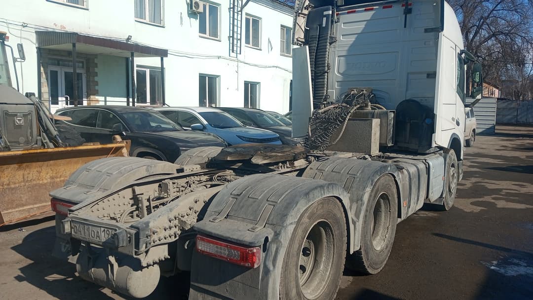Volvo FM 6x4 Седельный тягач - 3