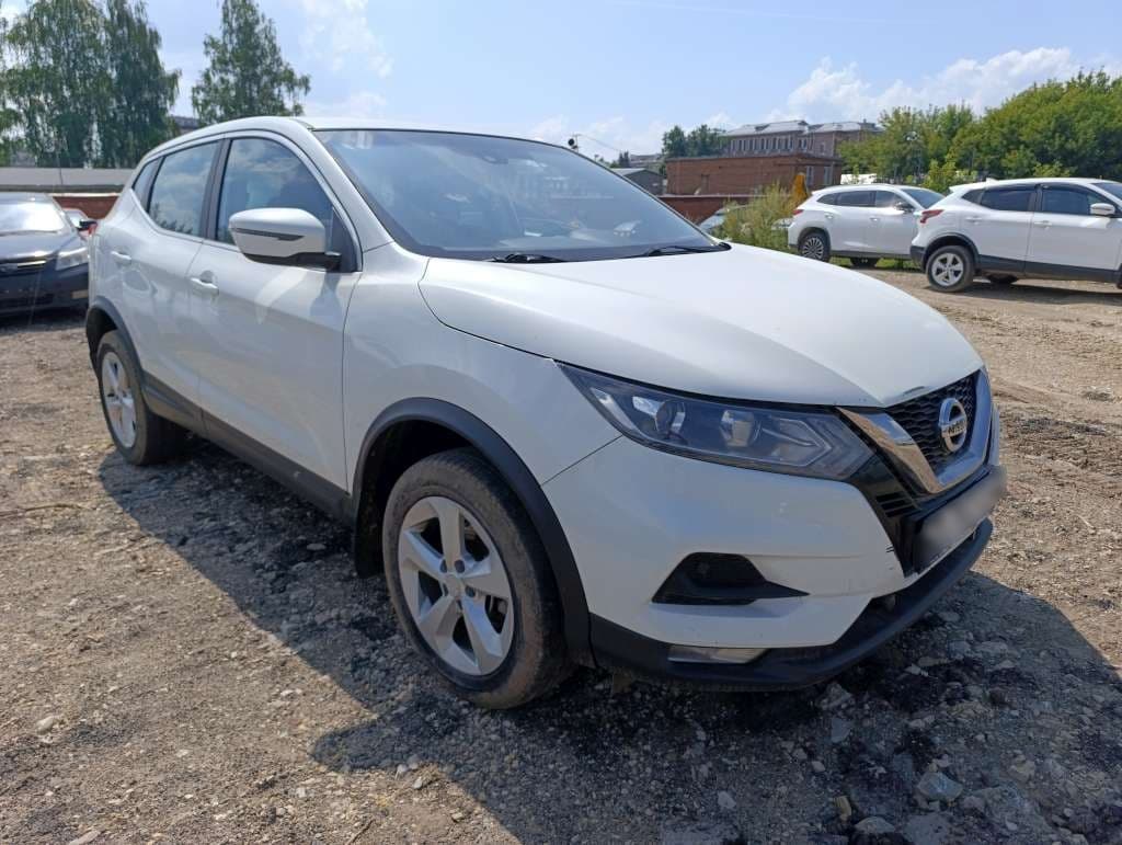 Nissan Qashqai - 2