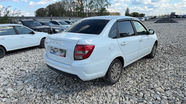 Lada Granta седан - 3