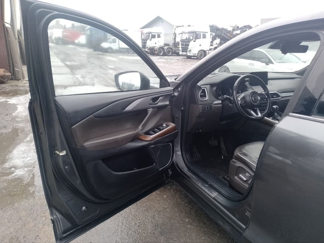 Mazda CX-9 - 8