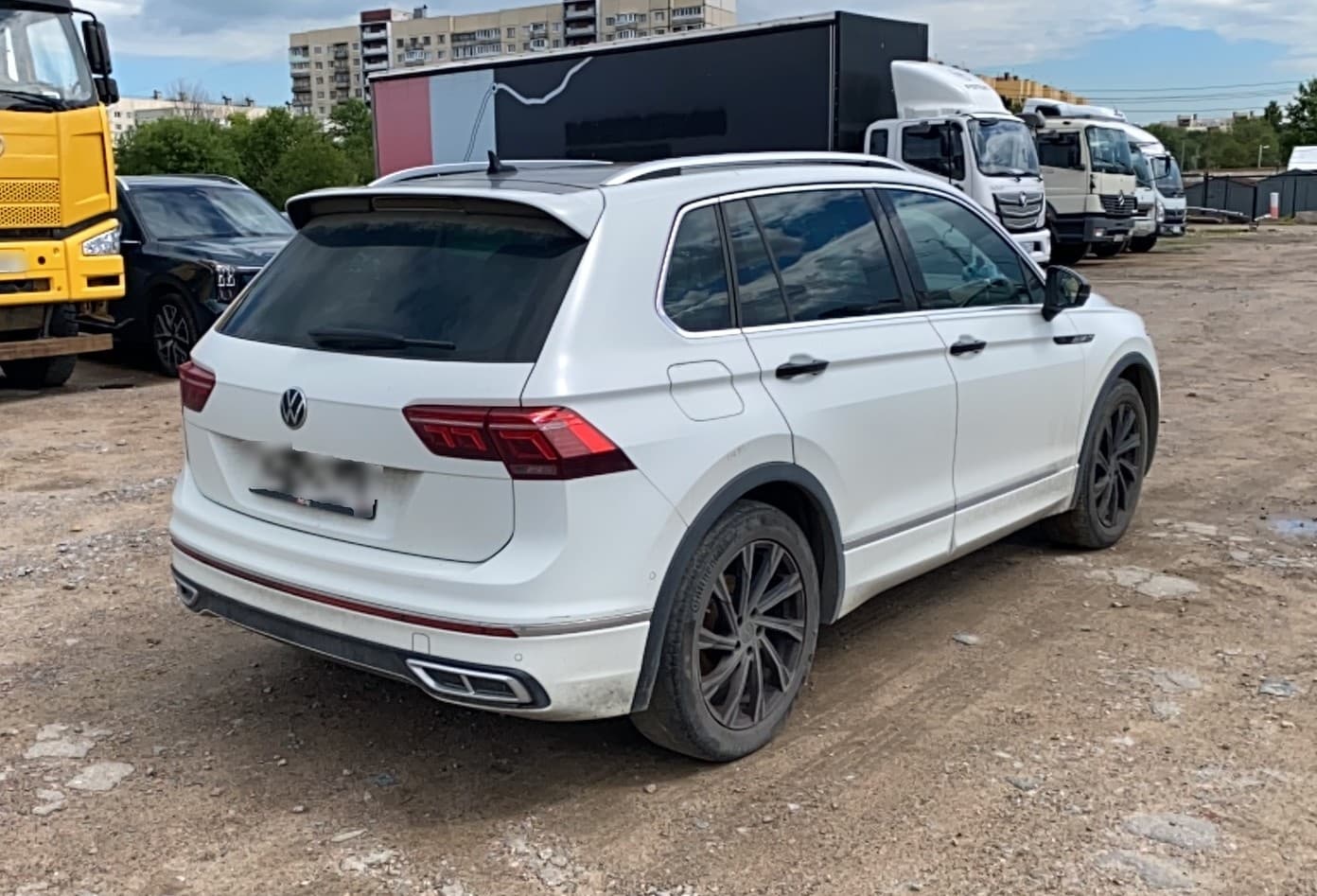 Volkswagen Tiguan - 3