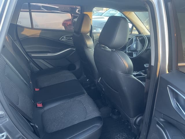 Jac JS4 - 9