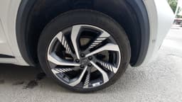 Geely Monjaro - 10